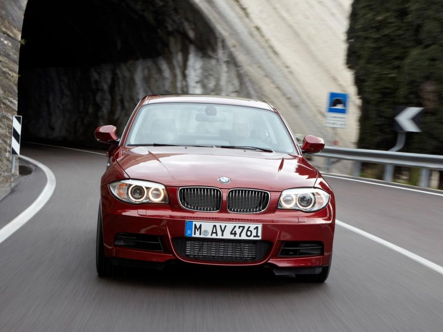  BMW 135i Coupe 2011 года  (фото 16 из 16)